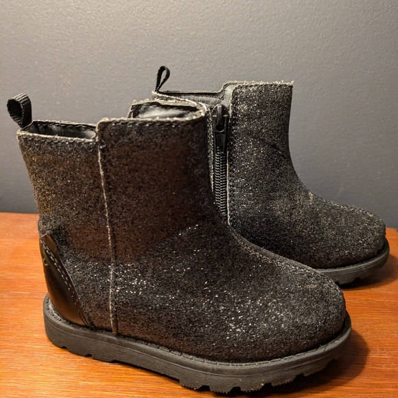 Carter's Size 5 Toddler Girls Boots - Picture 6 of 10